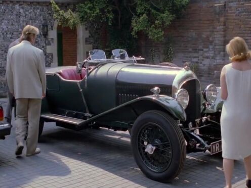 Трахнул в попу любовницу частное видео