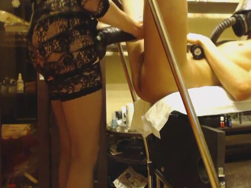 Школьница грязно ругается во время секса