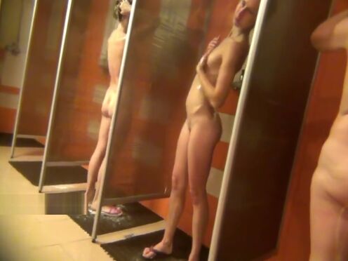 Секс маленький девушка первый раз трахет