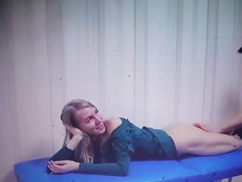 Женщина любит сверху камера шпион секс