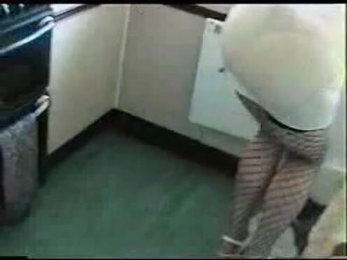 Секси баба в халате