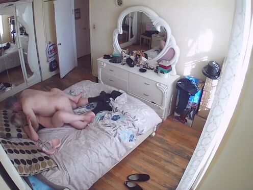 Порно волосатая здоровая губастая пизда старухи крупно