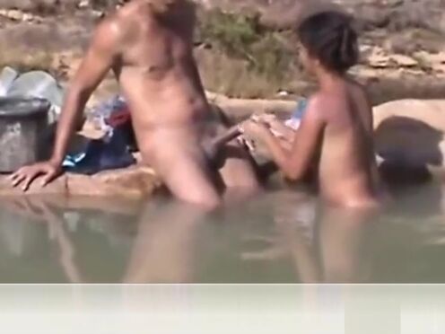 Сем паре предложили заняться сексом