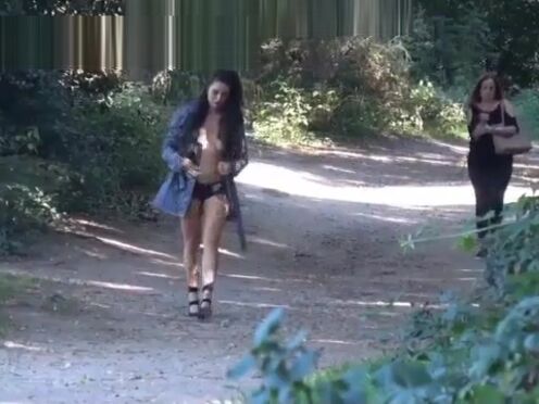 Секс с милой нянькой