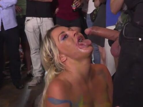 Лару крофт изнасиловали смотреть порно