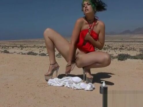 Моя зрелая мачеха обожает сосать порно