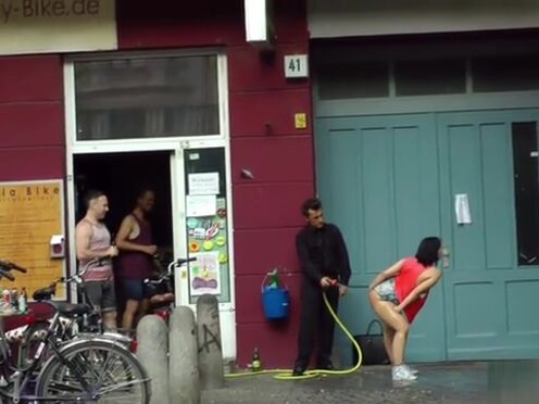 Порно накаченные парни дрочат вдвоем нарезка