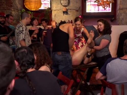 Паста про секс с самкой дельфина