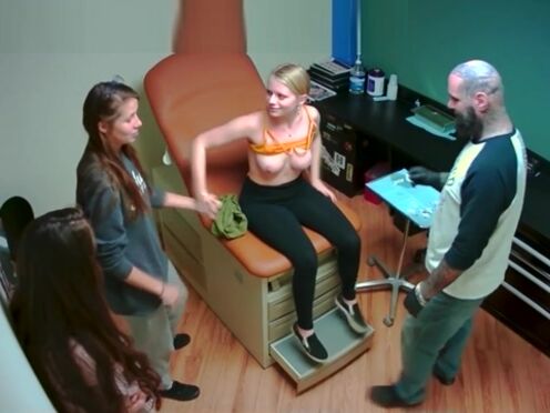 Порно лысый бразерс со зрелой красоткой