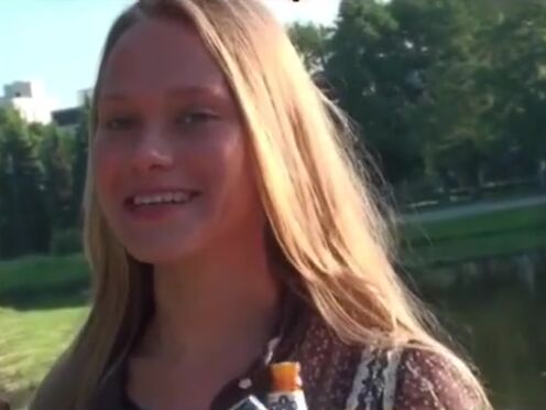 Засунула палец в залупу порно