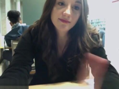 Пожилые женщины азиатки шемале трахают парней порно