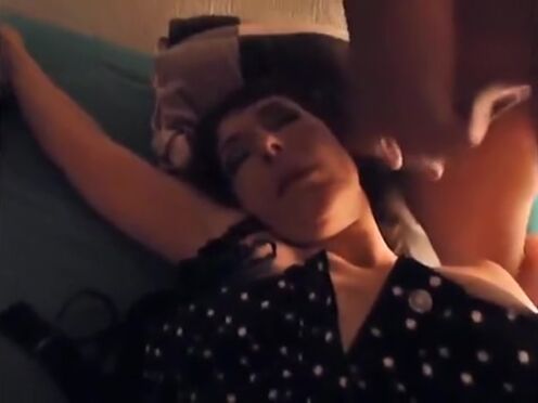 Секс со стриптизершей пока жена рядом