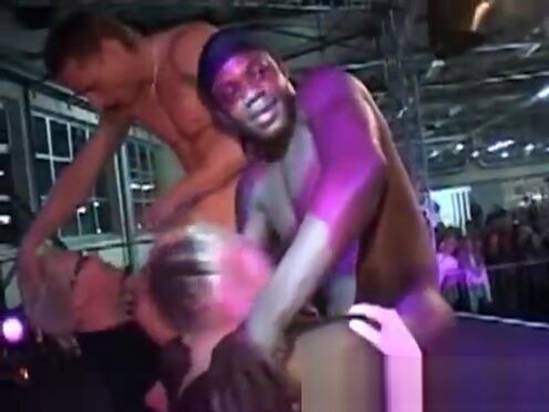 Украинские фигуристые девки секс