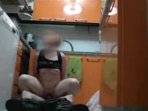 Порно поймал девушку раком и оттрахал