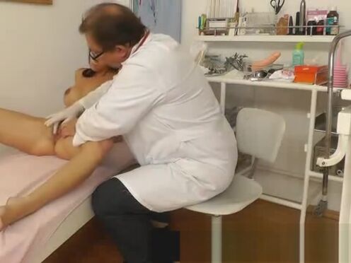 В деревне домашний секс втроем