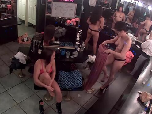 Секс с тремя жопастыми анал