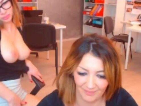 Подмыл языком грязную пизду порно