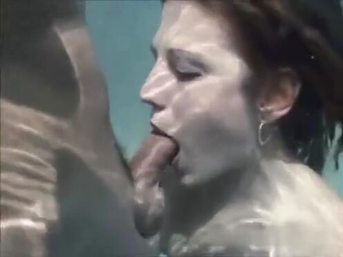 Секс эротика сестра хочет секса азиатки