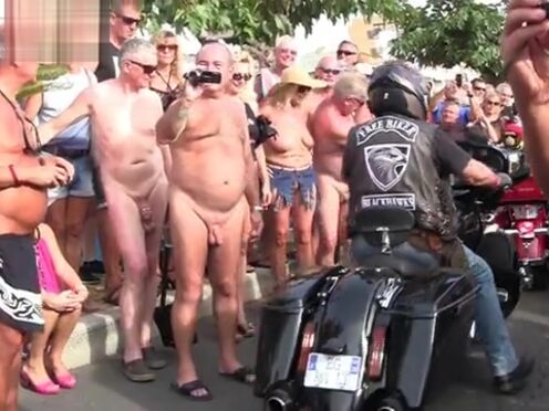 Частное порно секс в примерочной