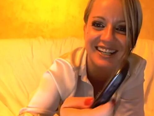 Секс втроем против воли девушки