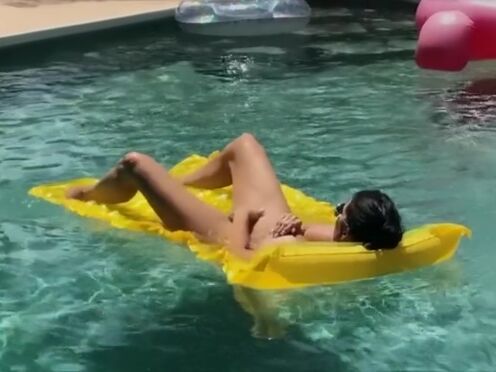 Фашисты трахает девку по кругу