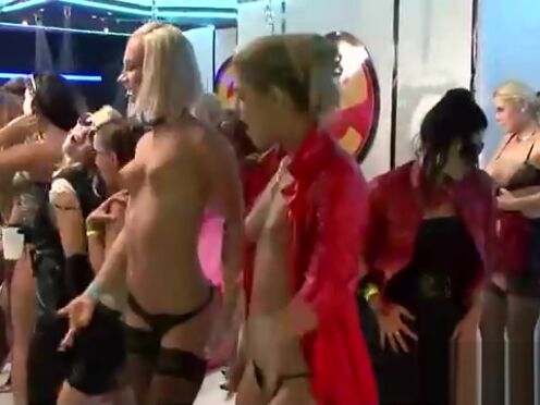 Робот пылесос секс мультики