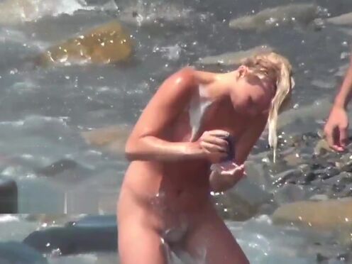 Смотреть фильм негр дядя трахнул белую девушку