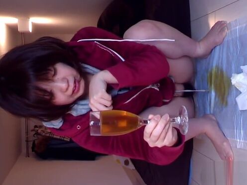 Лесбиянки занимаются сексом с резиновым писюном