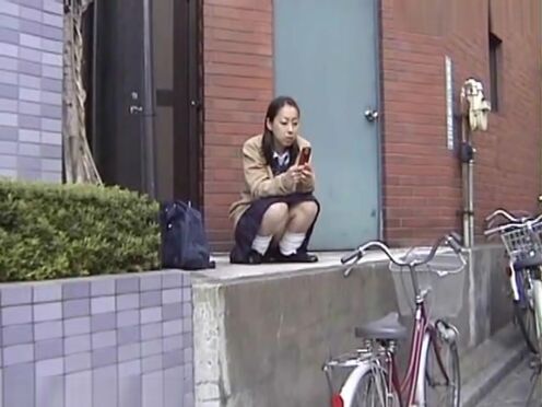 Бабулька соблазняет молодого смотреть порно ролики