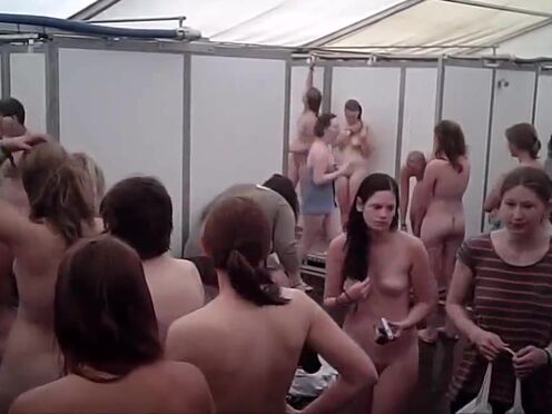 Засветы женских писек на экране порно видео