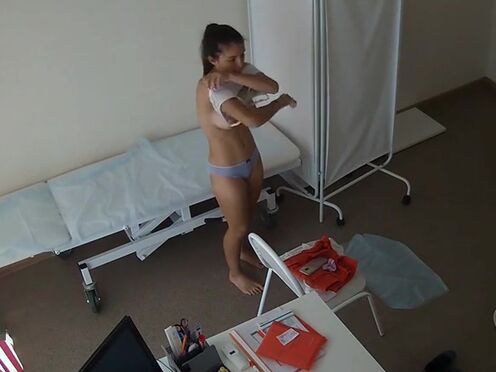 Анальный секс первый раз не входит