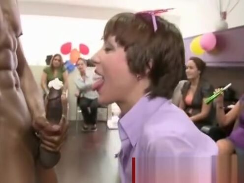 Порно пообещал не вставлять в пизденку