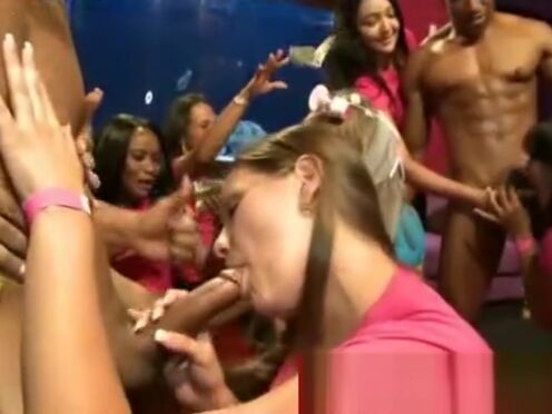 Смотреть мейнстримовские фильмы с вставленными порно сценами