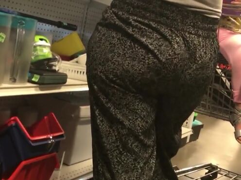 Негр грубо трахал бабушку в рот