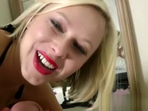 Вместо оплаты сделала минет порно