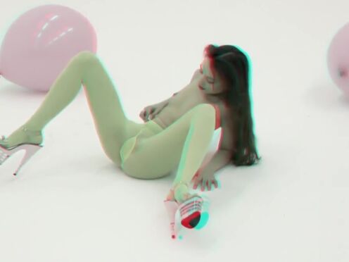 Трахает телку с длинными половыми губами