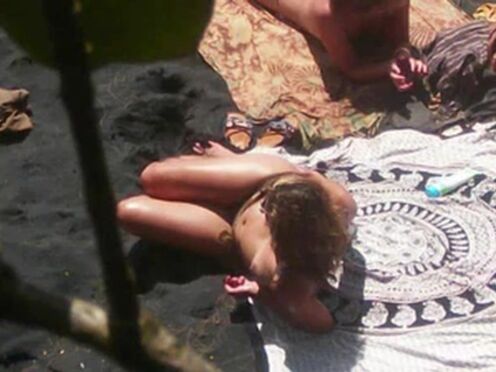 Сестра в очках попросила ее оплодотворить секс