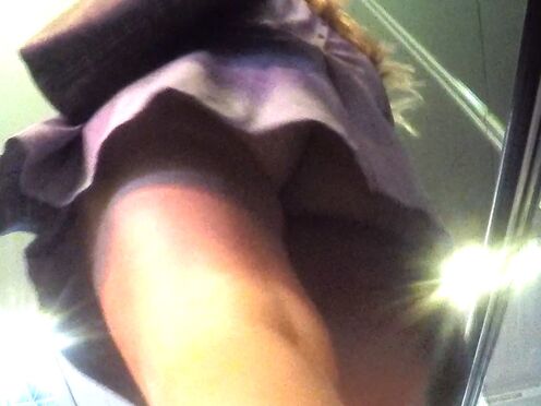 Смотреть русское порно лижет под одеялом