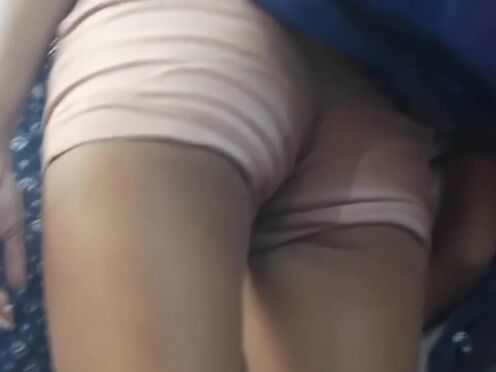 Секс врач с медсестрой трахают пациентку