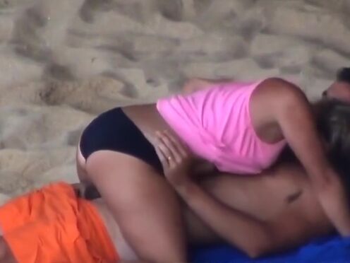 Трахнул в рот молодую шлюшку