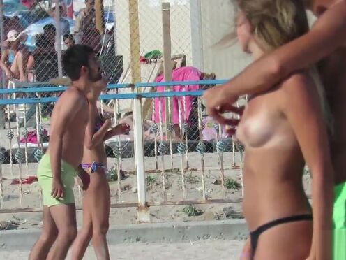 Задрал мамке халат и трахнул