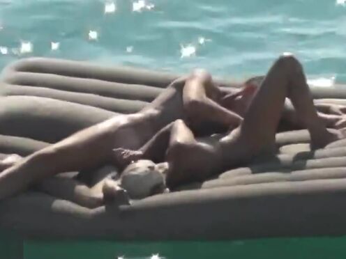 Отшлепать по попе парня порно