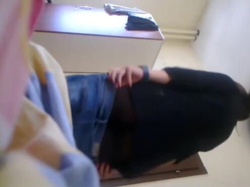 Секс в квартире с окончанием в писю