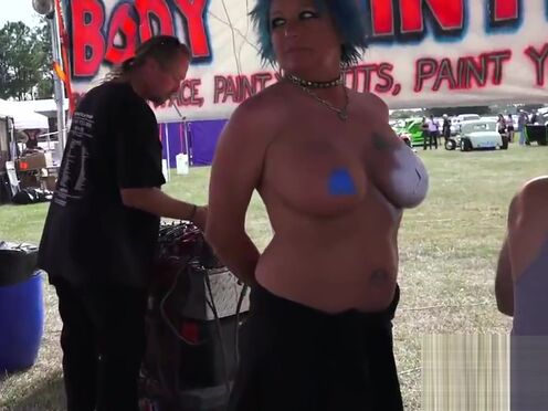 Видео секс в презервативе крупным планом жестко