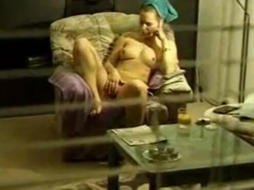 Жирная женская раздевалка порно