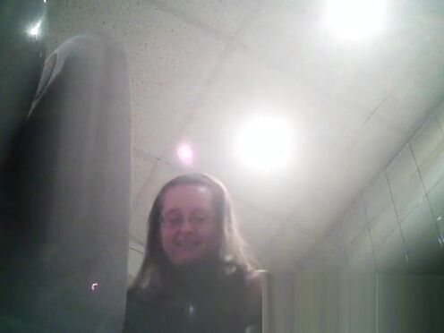 Мужчину переодели в женщину и трахнули