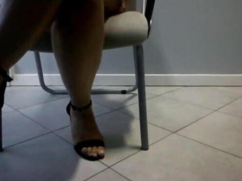 Порно на столе по очереди