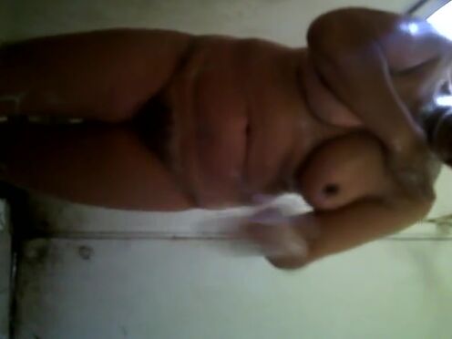 Посмотреть фильм порно сын трахает мать ванной