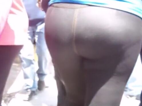 Хентай секс в надувном бассейне