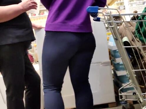 Секс с очень юными девушками